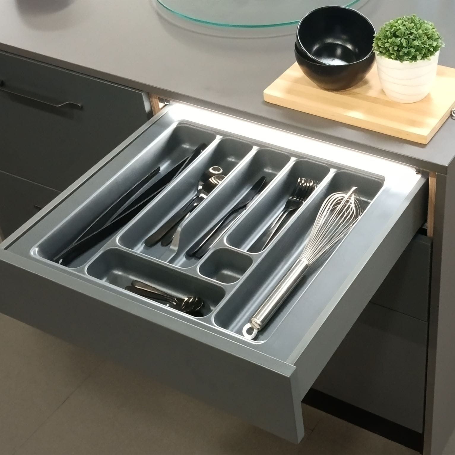 Kitchen-Cutlery-Tray-3