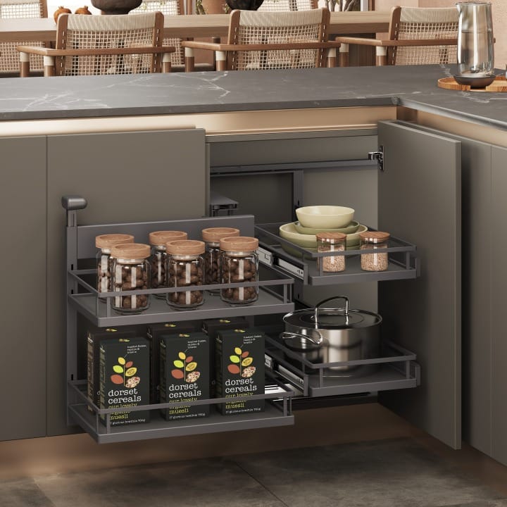 Soft Close Aluminium Hinge